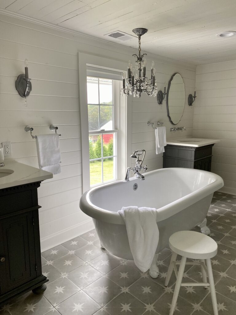 vacation rental clawfoot tub